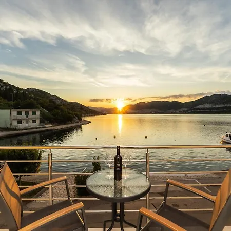 Διαμέρισμα Ema