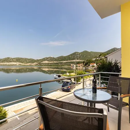 Ema Διαμέρισμα