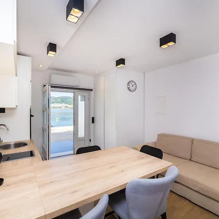 Διαμέρισμα Ema