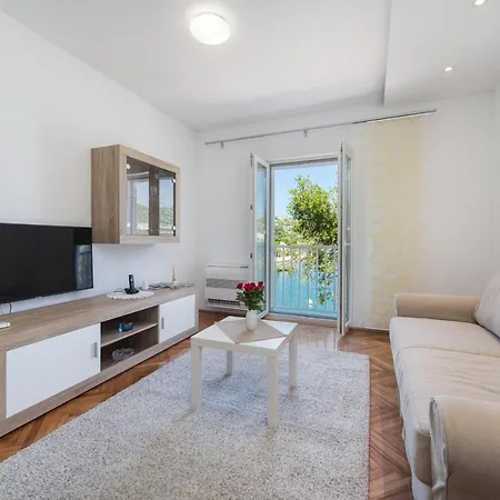 Apartmán Ema *