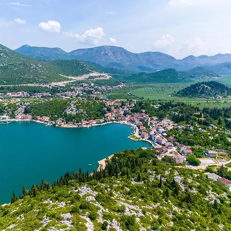 Ema Apartman *